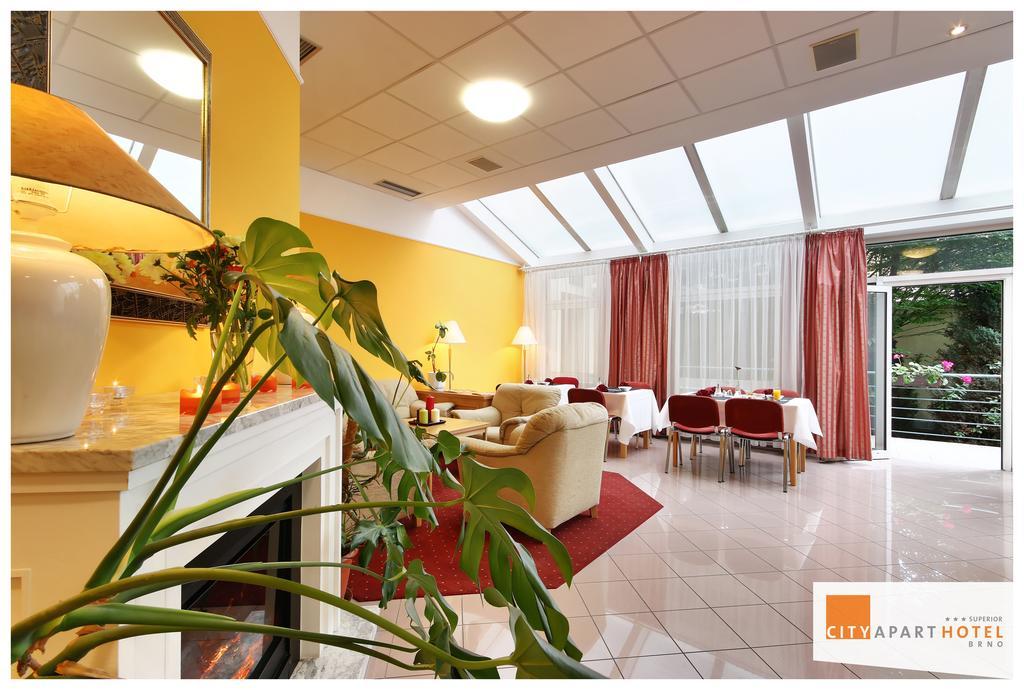 City Apart Hotel Brno Exterior photo