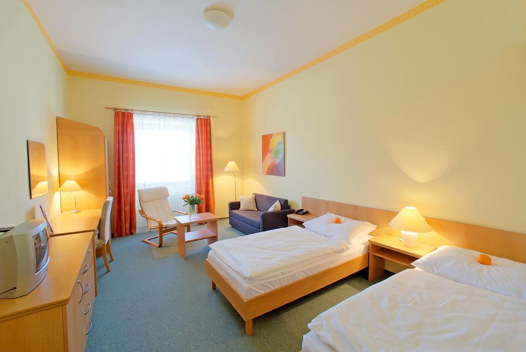 City Apart Hotel Brno Exterior photo