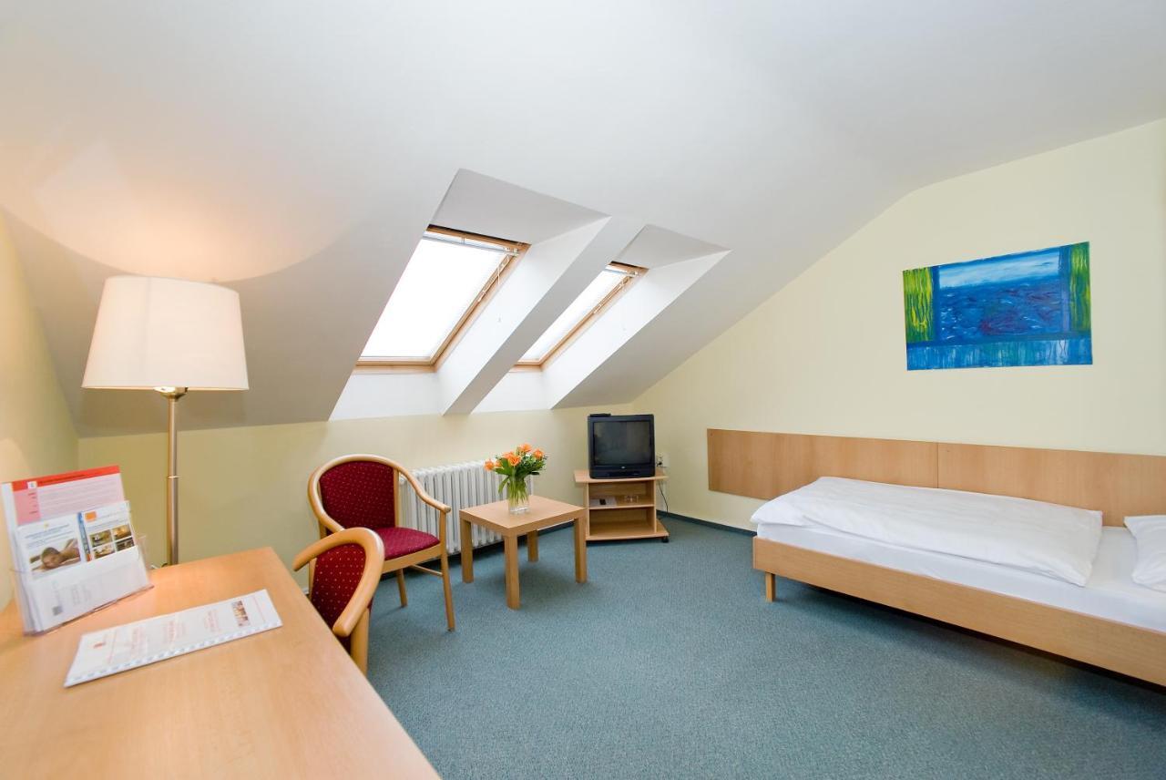 City Apart Hotel Brno Room photo